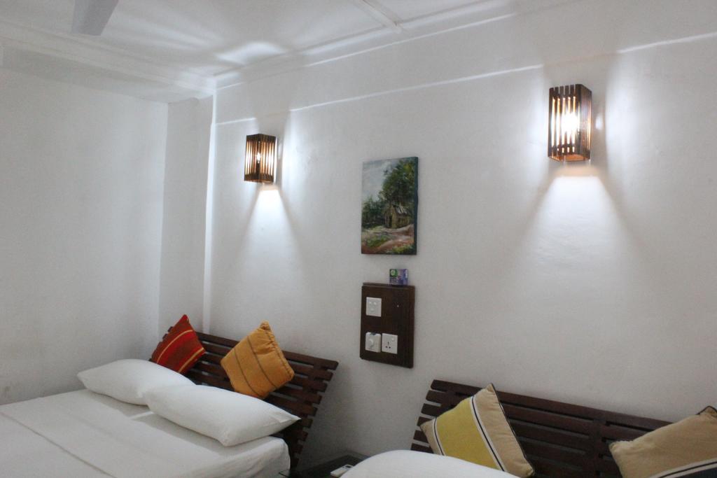 Ap Nippon Beach Hikkaduwa Bagian luar foto